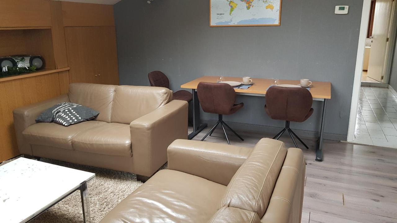 לאופולדסבורג Appartement All In & Zwembad מראה חיצוני תמונה